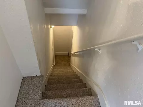 322 S Madison St, Macomb, IL 61455 photo 16