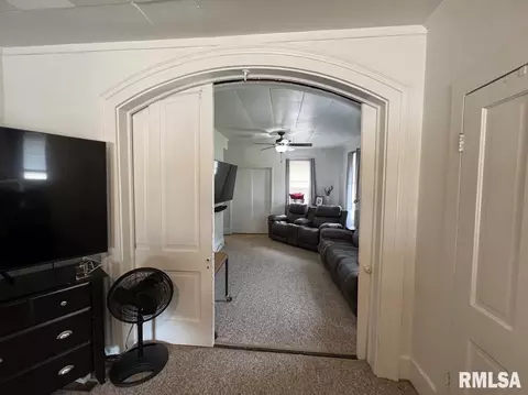 322 S Madison St, Macomb, IL 61455 photo 15