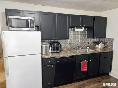 322 S Madison St, Macomb, IL 61455 photo 6
