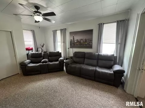 322 S Madison St, Macomb, IL 61455 photo 11