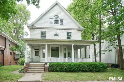 1605 W Barker Ave, Peoria, IL 61606