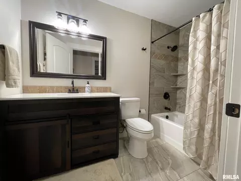 4703 S Canterbury Ct, Mapleton, IL 61547 photo 22