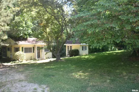 24692 E Barker, Canton, IL 61520 photo 6