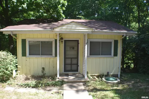 24692 E Barker, Canton, IL 61520