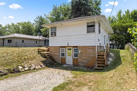 318 Glendale St, Creve Coeur, IL 61610