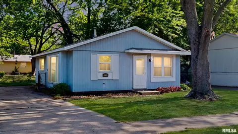 3728 W Vinton Ave, Peoria, IL 61615