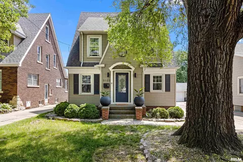 3122 N Sheridan Rd, Peoria, IL 61604