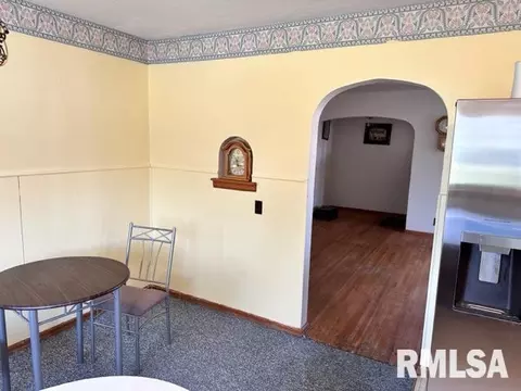 147 E Main St, Cuba, IL 61427 photo 16