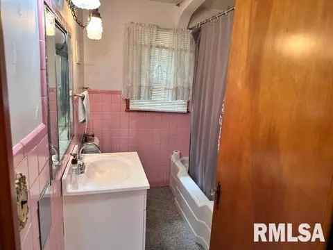 147 E Main St, Cuba, IL 61427 photo 23