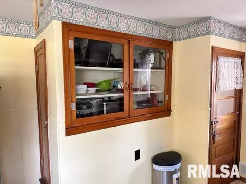 147 E Main St, Cuba, IL 61427 photo 14