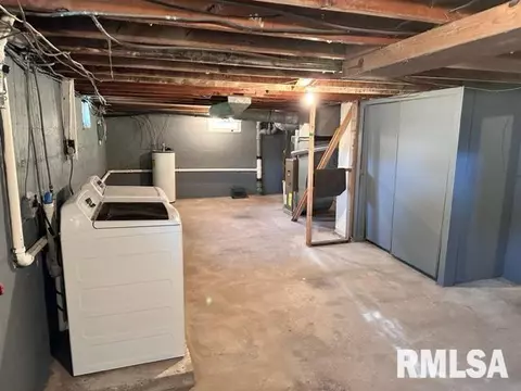 147 E Main St, Cuba, IL 61427 photo 31