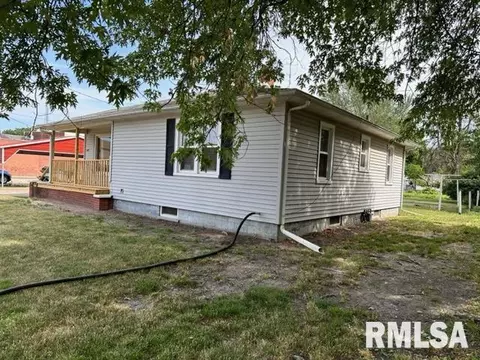 147 E Main St, Cuba, IL 61427 photo 37