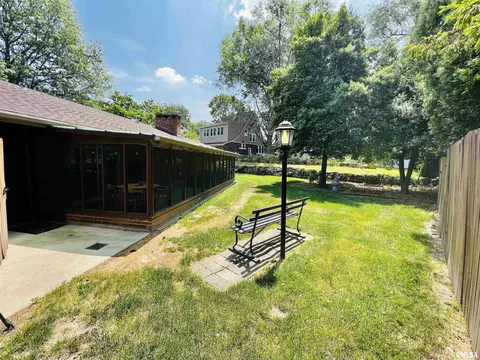 610 Lincoln Dr, Macomb, IL 61455 photo 5