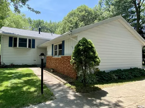 124 Doe Run, Macomb, IL 61455 photo 6