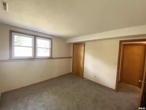 124 Doe Run, Macomb, IL 61455 photo 38