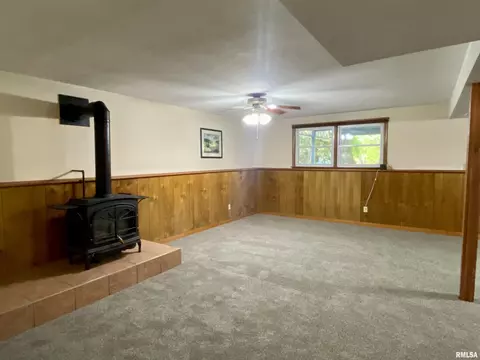124 Doe Run, Macomb, IL 61455 photo 32