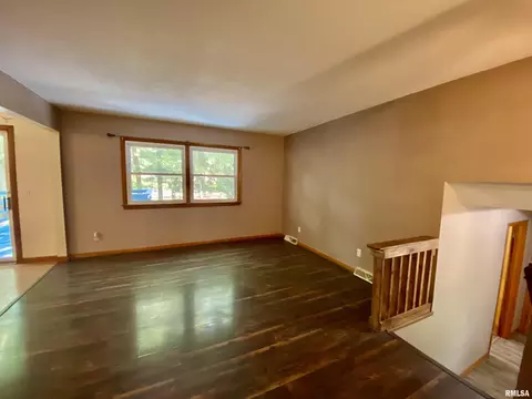 124 Doe Run, Macomb, IL 61455 photo 12