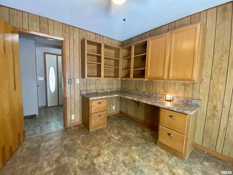 124 Doe Run, Macomb, IL 61455 photo 9