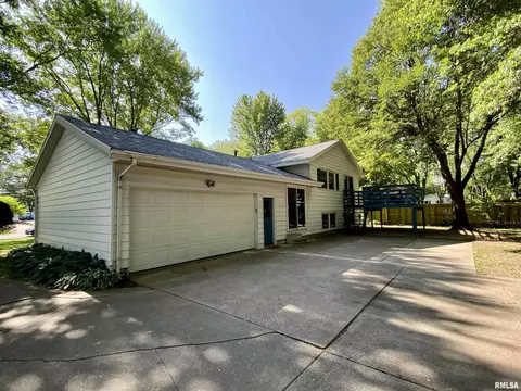 124 Doe Run, Macomb, IL 61455 photo 44