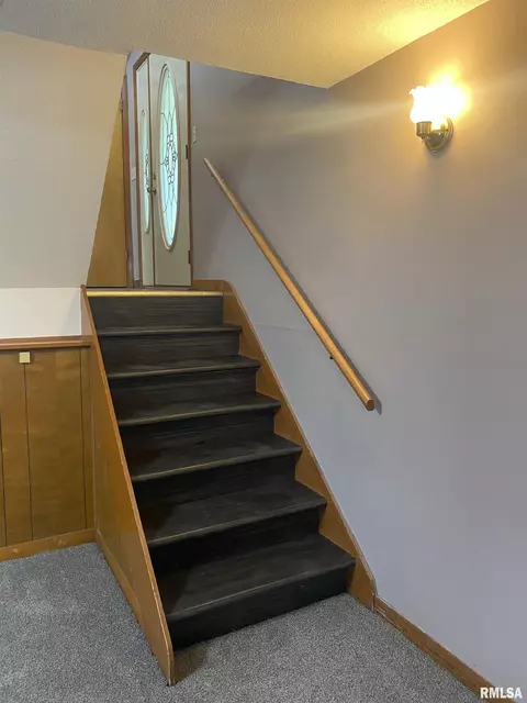 124 Doe Run, Macomb, IL 61455 photo 40