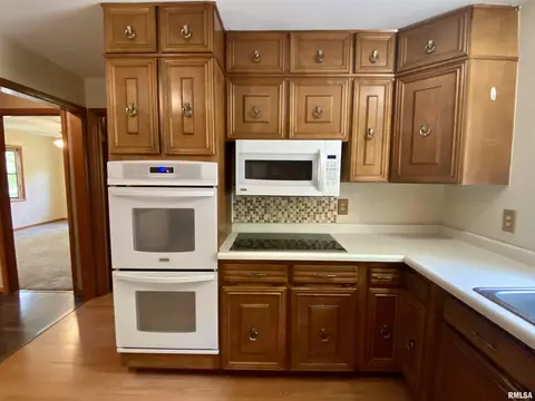124 Doe Run, Macomb, IL 61455 photo 20