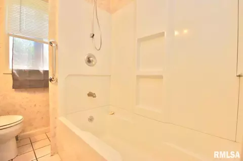 109 Devonshire Rd, Washington, IL 61571 photo 38