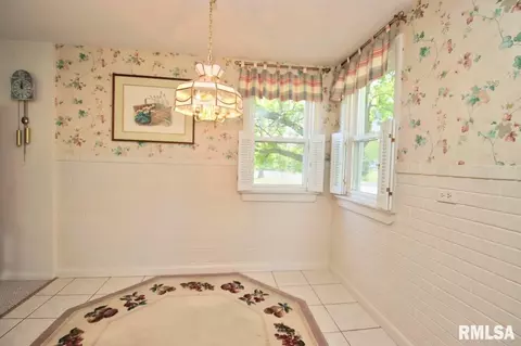 109 Devonshire Rd, Washington, IL 61571 photo 17