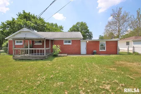 109 Devonshire Rd, Washington, IL 61571 photo 5