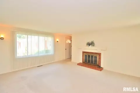 109 Devonshire Rd, Washington, IL 61571 photo 19