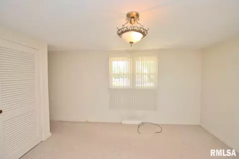 109 Devonshire Rd, Washington, IL 61571 photo 26