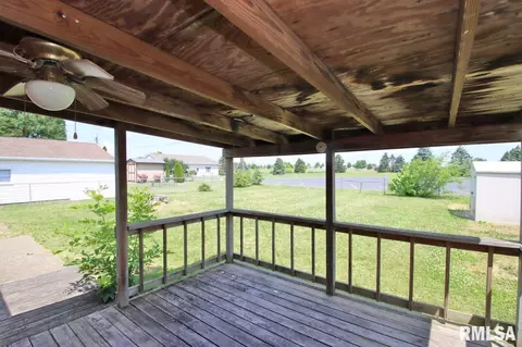 109 Devonshire Rd, Washington, IL 61571 photo 7