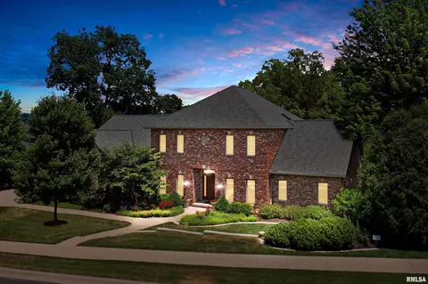 813 W Savanna Ct, Dunlap, IL 61525