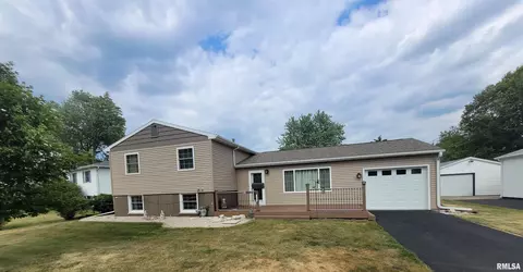 1155 Bridge Ave, Galesburg, IL 61401