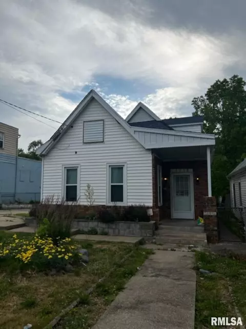 1712 N Wisconsin Ave, Peoria, IL 61603