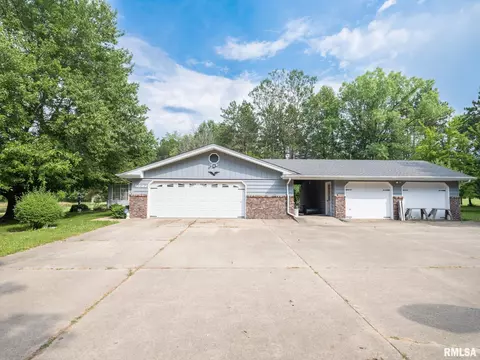 5727 W Martindale Ln, Peoria, IL 61615