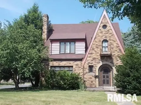 102 Chandler Blvd, Macomb, IL 61455