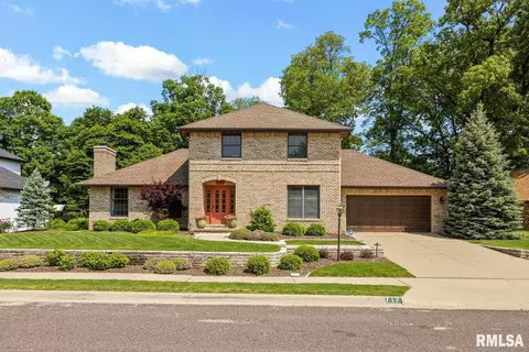 717 W Scottwood Dr, Peoria, IL 61615