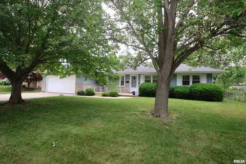4112 N Keenland Ave, Peoria, IL 61614