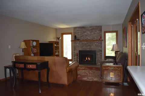 1413 Stacy Ln, Macomb, IL 61455 photo 10
