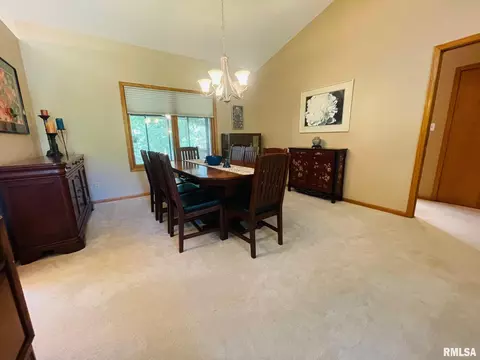 1413 Stacy Ln, Macomb, IL 61455 photo 18