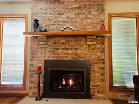 1413 Stacy Ln, Macomb, IL 61455 photo 11