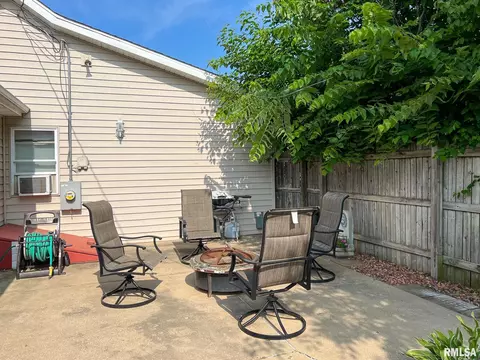 104 N 4th St, Dunlap, IL 61525 photo 19