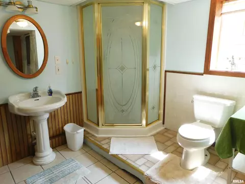 401 S Henry St, Eureka, IL 61530 photo 54
