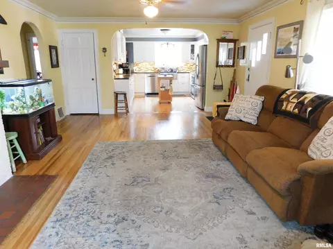 401 S Henry St, Eureka, IL 61530 photo 15