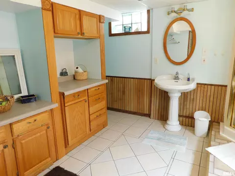 401 S Henry St, Eureka, IL 61530 photo 52