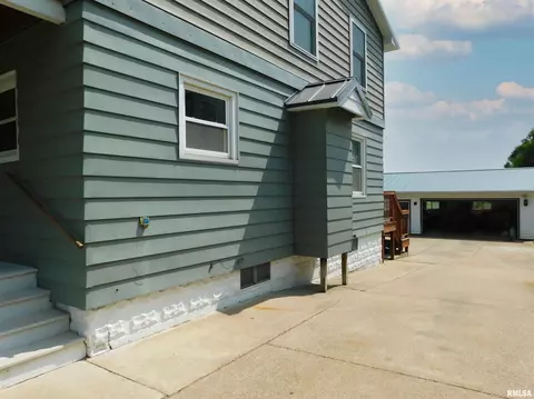 401 S Henry St, Eureka, IL 61530 photo 77