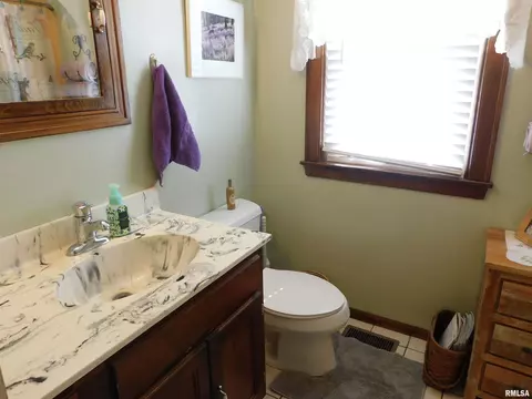 401 S Henry St, Eureka, IL 61530 photo 21