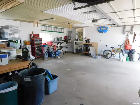 401 S Henry St, Eureka, IL 61530 photo 60