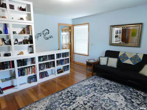 401 S Henry St, Eureka, IL 61530 photo 26