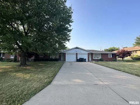 615 W Timothy Dr, Peoria, IL 61614